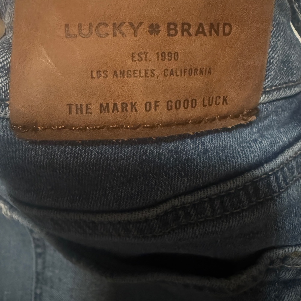 Lucky Brand ladies  Medium Blue Slim Jeans